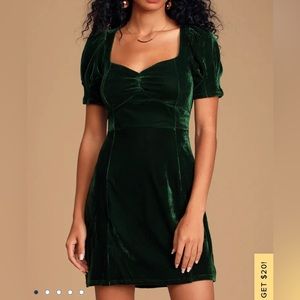 Lulu’s Emerald Green Velvet Puff Sleeve Mini Dress
